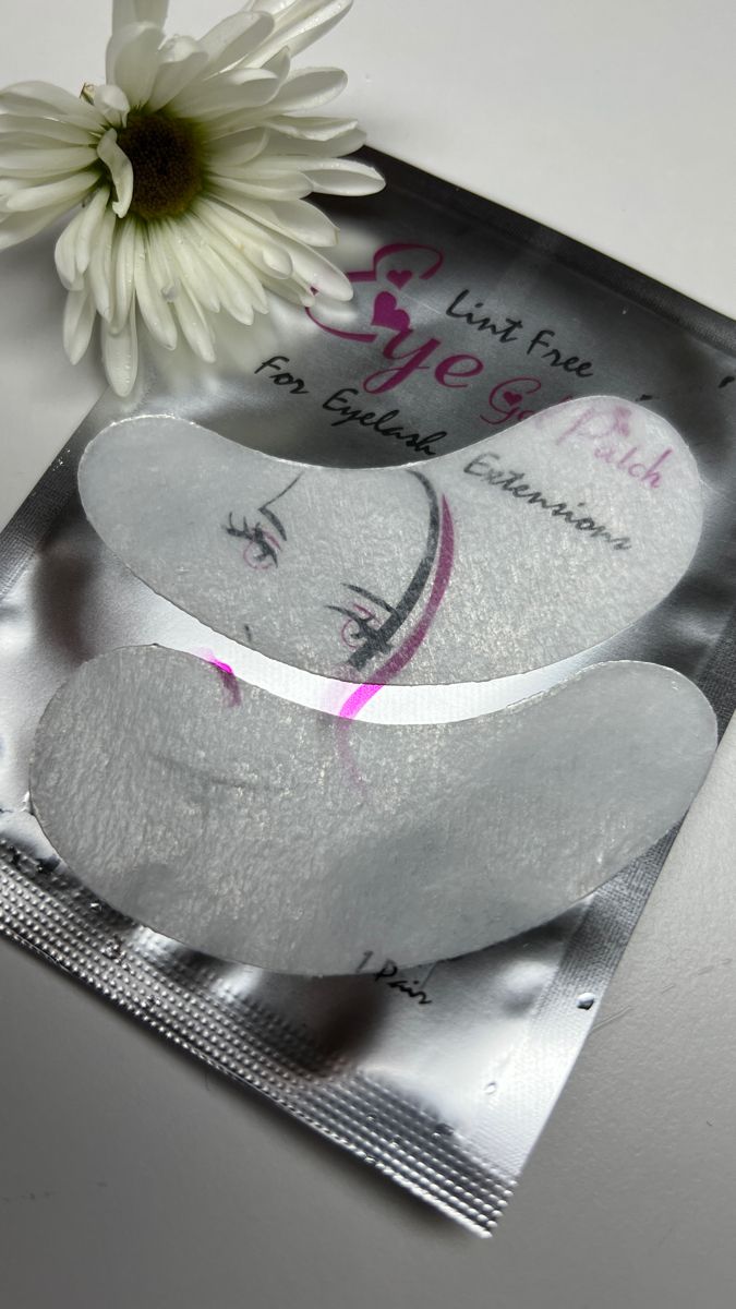 Lint-Free Under-Eye Treatment Pads (50 Pairs)